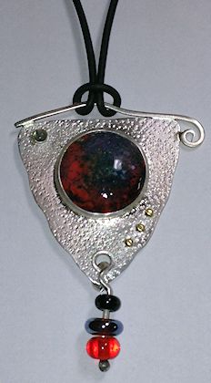 BezelSetEnamelCirclePendant