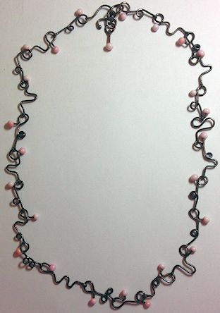 CurvyWireNecklace-Bill2