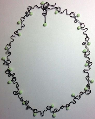 CurvyWireNecklace-Bill3