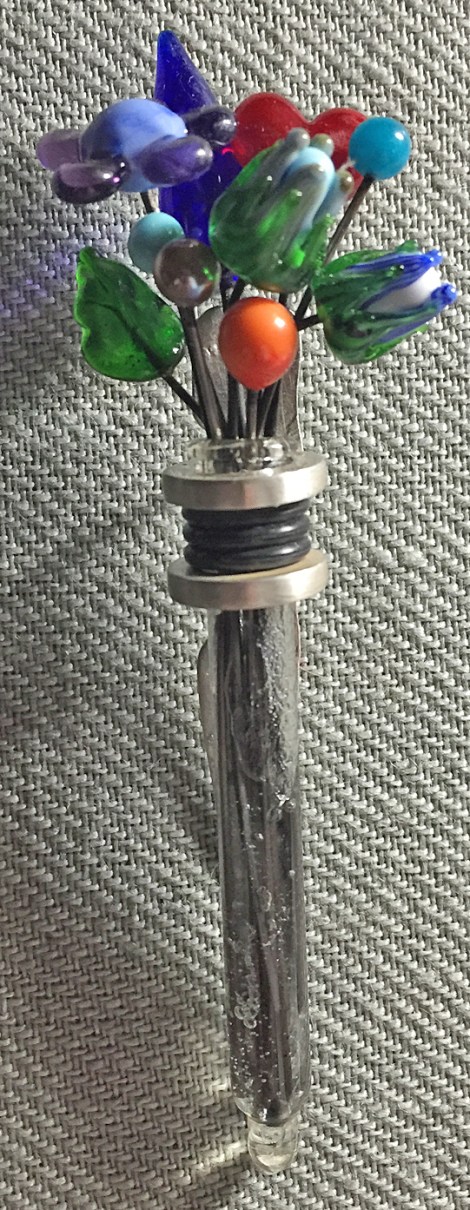 PaulineWarg-FlowerVessel-WithFlowers